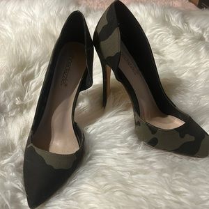 Shoedazzle heels, camouflage size 6 1/2